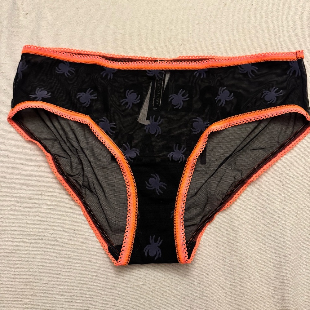 PINK Victoria's Secret Panty Set Size Medium BNWT - Picture 3 of 7